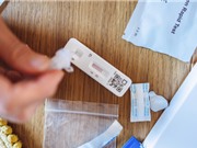 FDA cảnh báo nguy cơ tai nạn khi tự test COVID-19 tại nhà